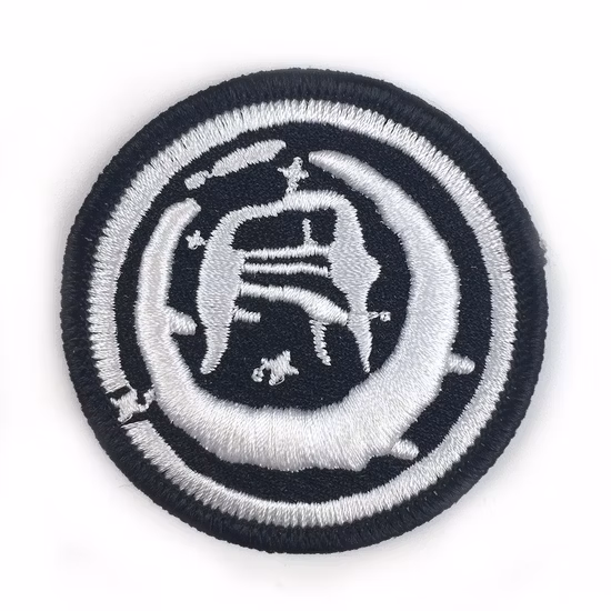 Parche bordado de borde Merrow de personaje de dibujos animados personalizado para charreteras de accesorios de ropa